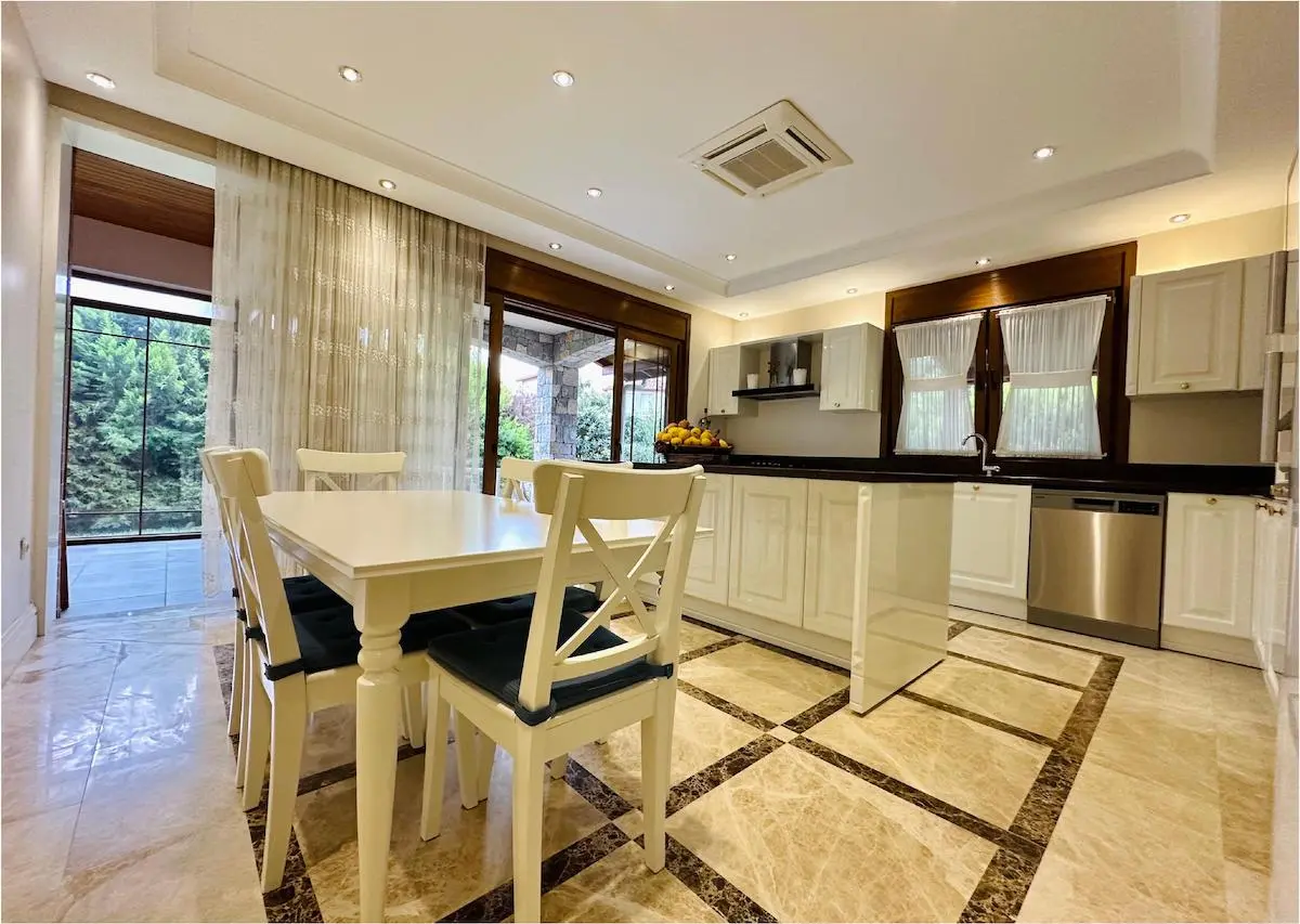 Modern kitchen
